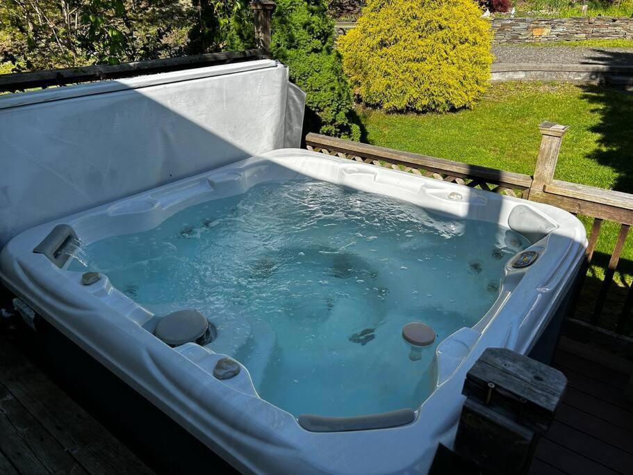 Woodland Whimsy A Private Escape, Hot Tub, Pool, Sunroom Saugerties Exterior photo
