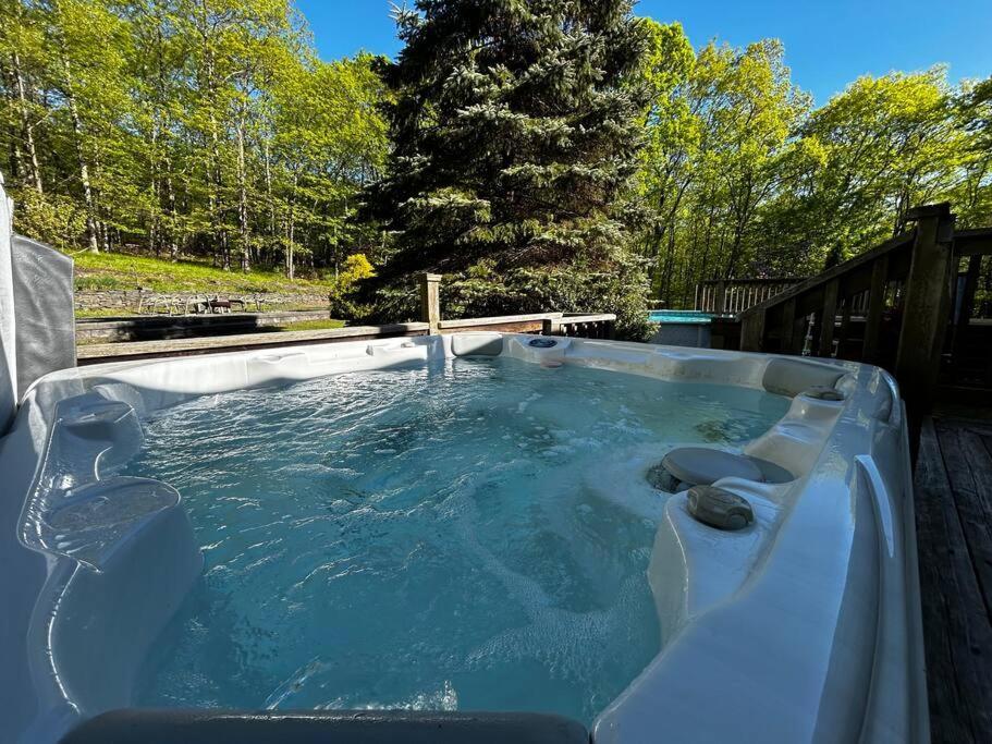 Woodland Whimsy A Private Escape, Hot Tub, Pool, Sunroom Saugerties Exterior photo