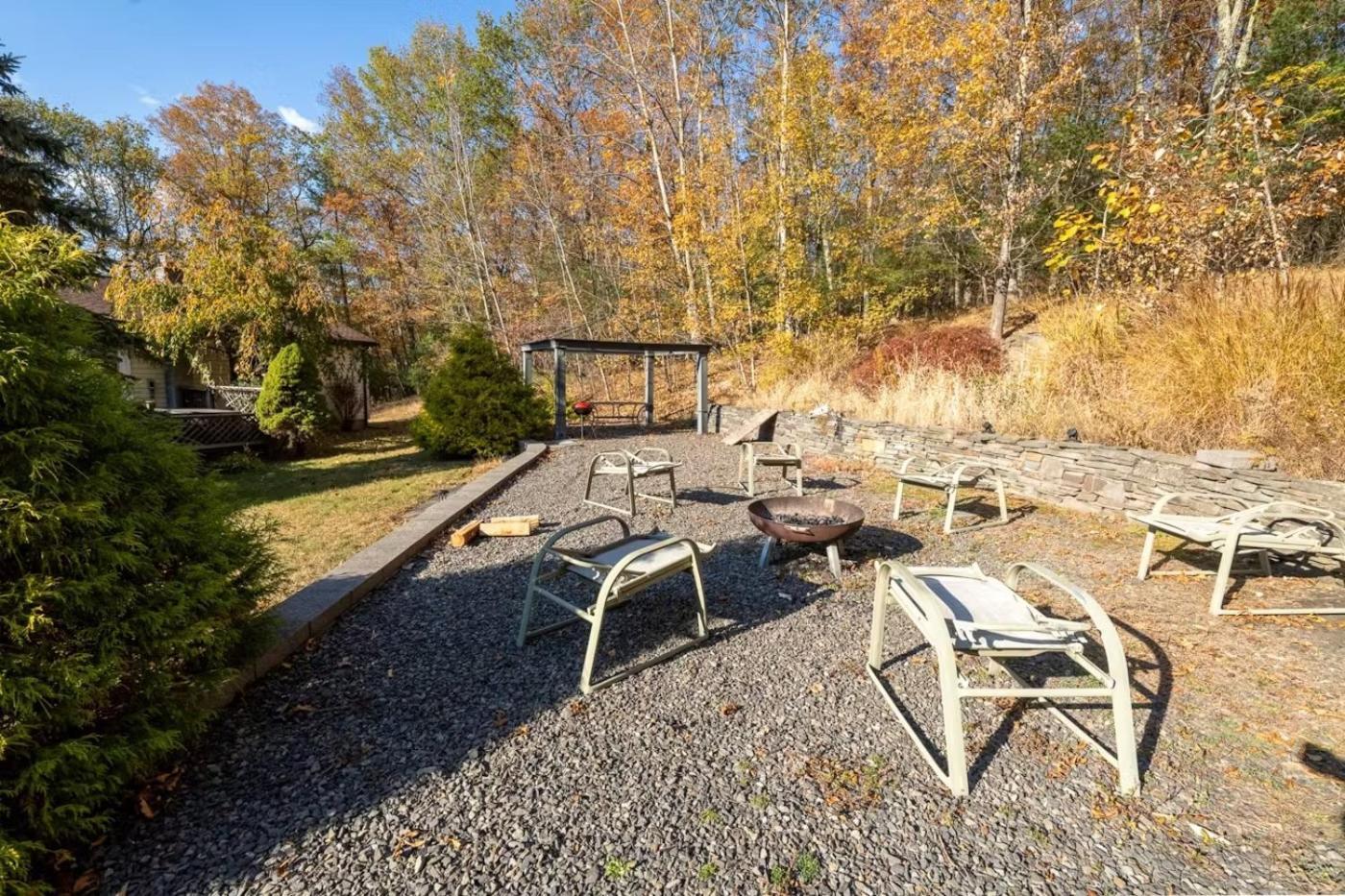Woodland Whimsy A Private Escape, Hot Tub, Pool, Sunroom Saugerties Exterior photo